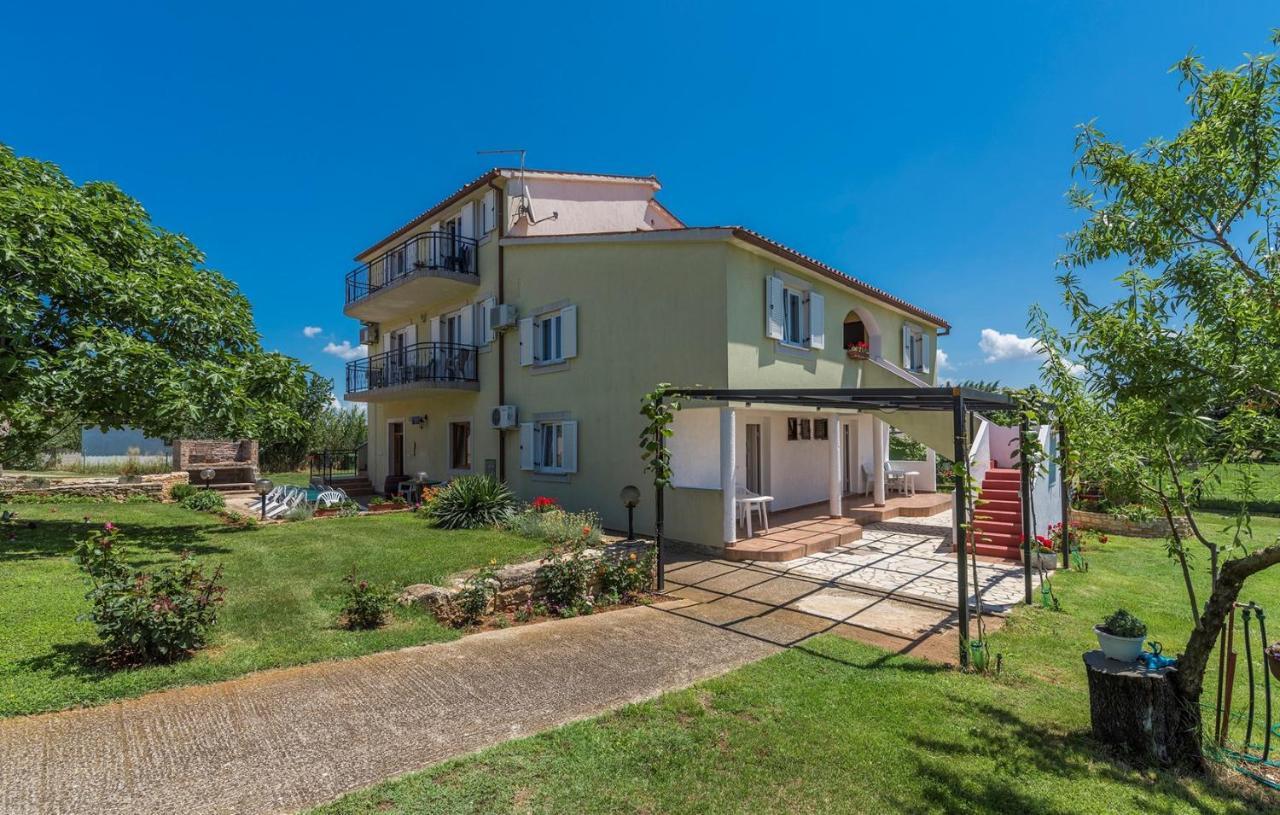 Apartments Stanko Фажана Экстерьер фото